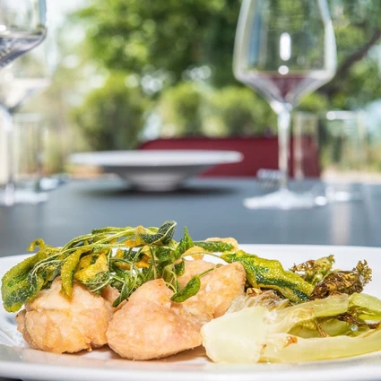 Light Lunch in Wine Resort: L’Aperitivo Creativo Vista Lago a Lazise 18